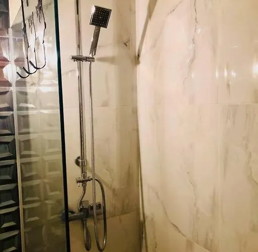 Joy Libertatii 9mai 7 דירה